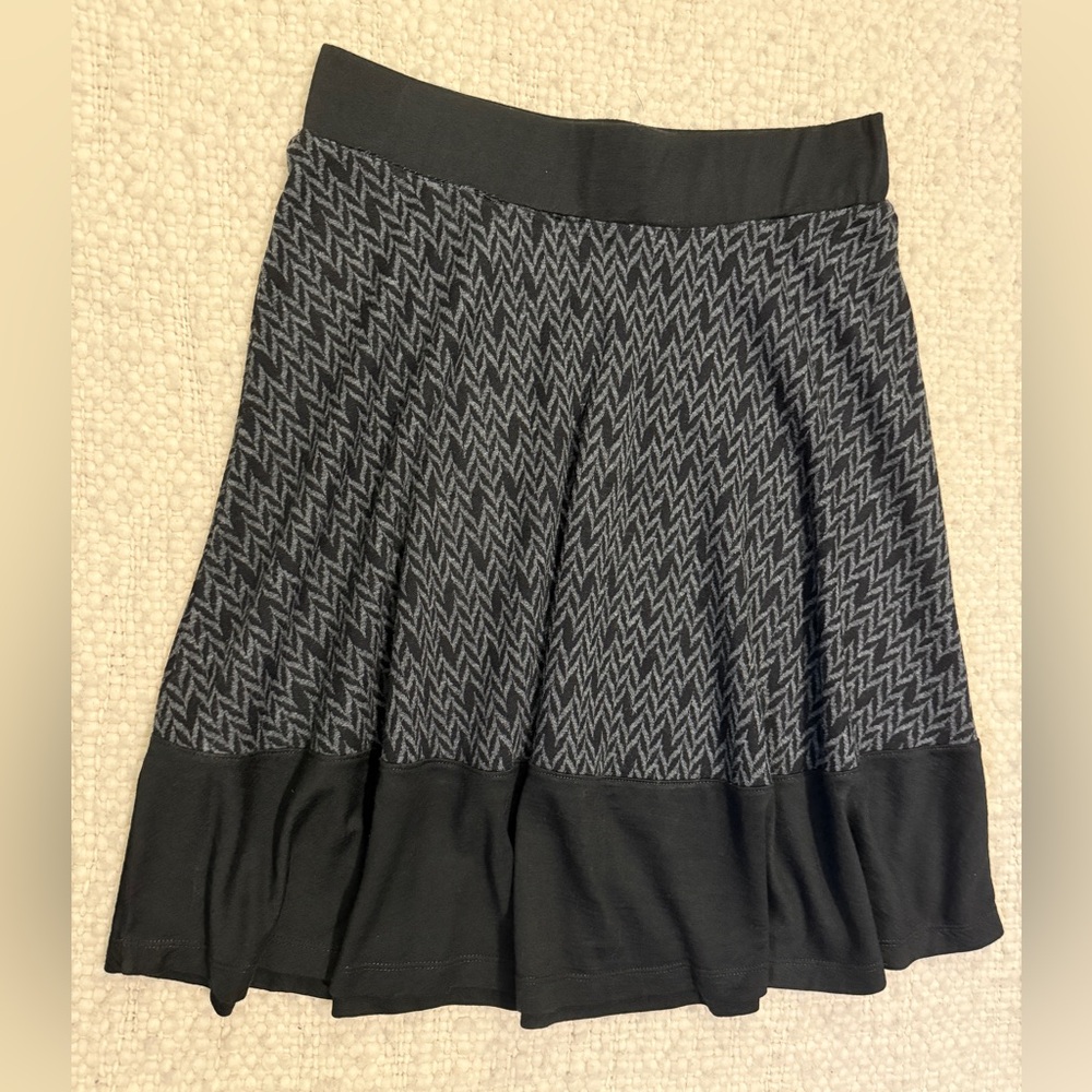 Ibex Merino Wool Black and Gray Circle Skirt